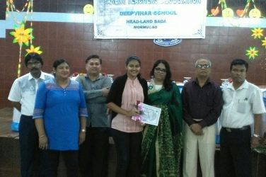 Felicitation of top scorers of SSC 2016-17 by PTA (2)